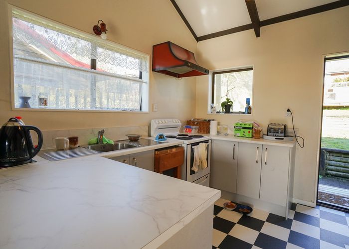 at 36 Dalgliesh Avenue, Forest Lake, Hamilton