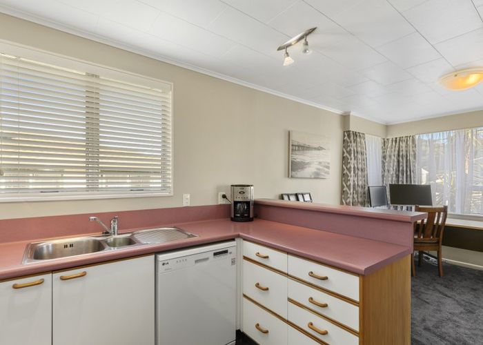  at 186 Major Drive, Kelson, Lower Hutt