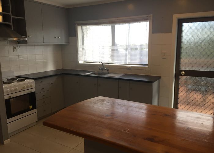  at 1/68 Ridge Road, Howick, Auckland