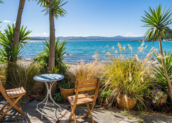  at 626 Marine Drive, Days Bay, Lower Hutt