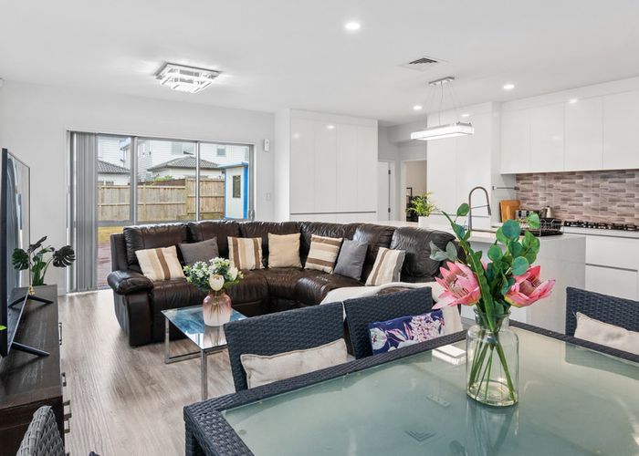  at 22 Tinaku Road, Flat Bush, Auckland