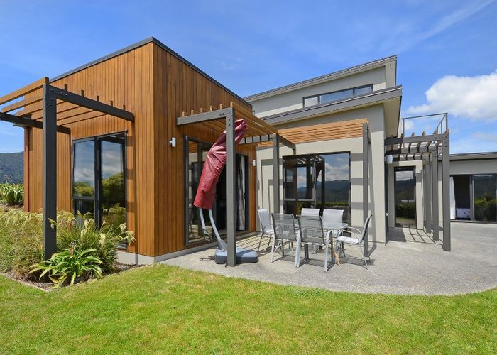 at 87 Mount Marua Way, Timberlea, Upper Hutt