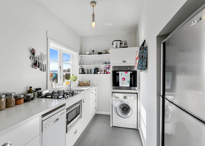  at 8/4 Oak Park Avenue, Te Aro, Wellington