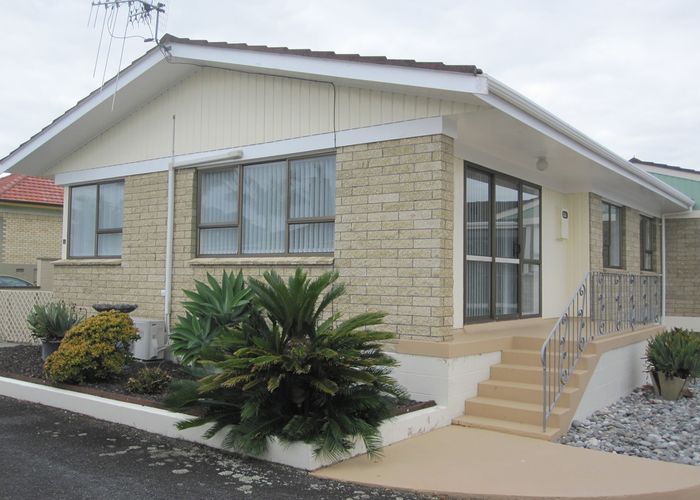  at 27 Kamo Road, Regent, Whangārei