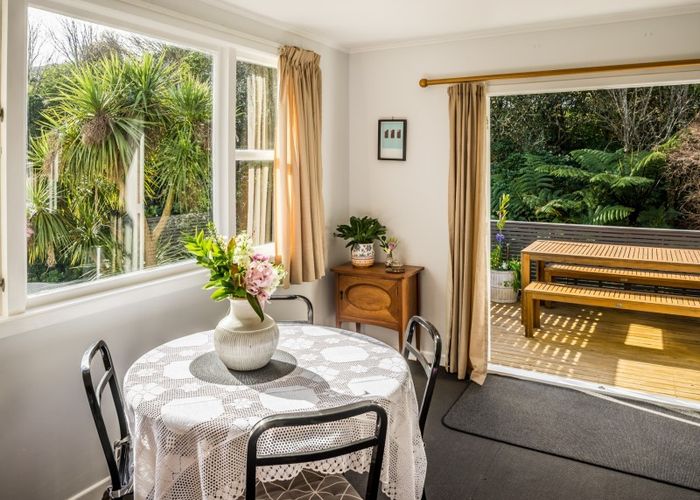  at 4/30 Ottawa Road, Ngaio, Wellington