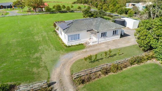  at 208 Monument Road, Clevedon, Clevedon
