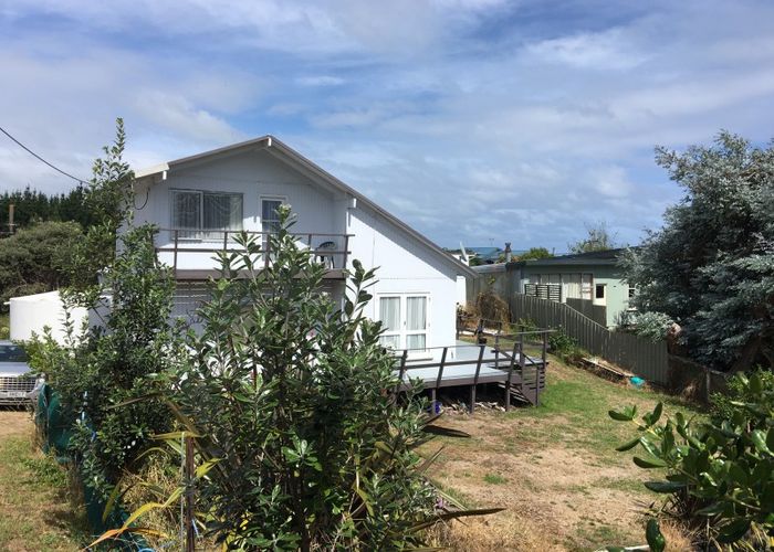  at 842 Hokio Beach Road, Hokio Beach