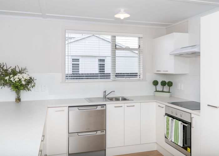  at 8 Robertson Place, Rukuhia, Hamilton