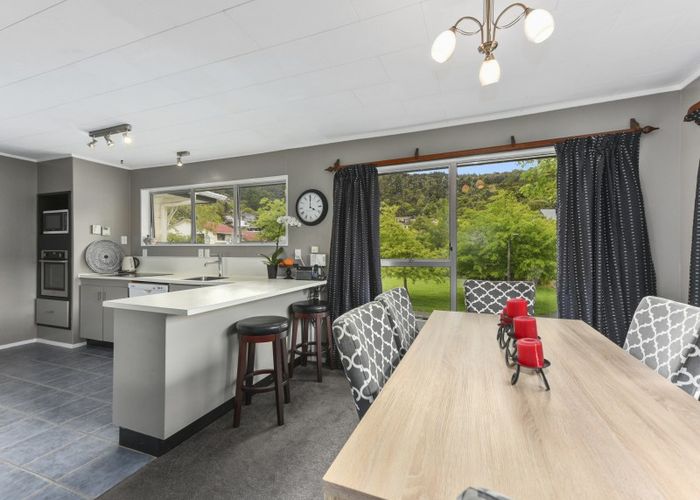 at 24 Kurth Crescent, Silverstream, Upper Hutt
