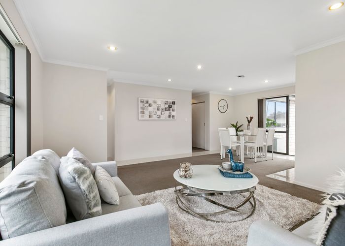  at 17 Hansen Place, Takanini