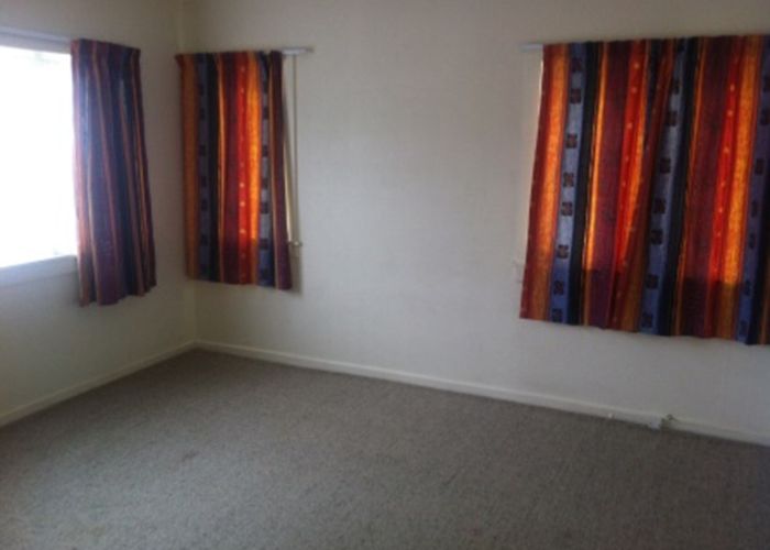  at 321 Great North Road, Henderson, Auckland