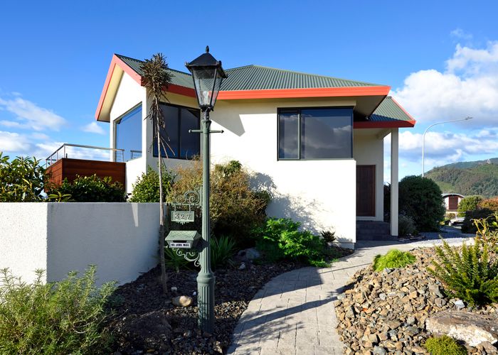  at 327 Princes Drive, Britannia Heights, Nelson