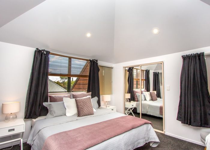  at 4 Libra Place, Kawaha Point, Rotorua