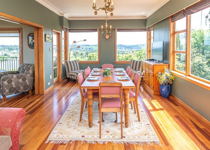  at 4 Shakespeare Road, Bastia Hill, Whanganui