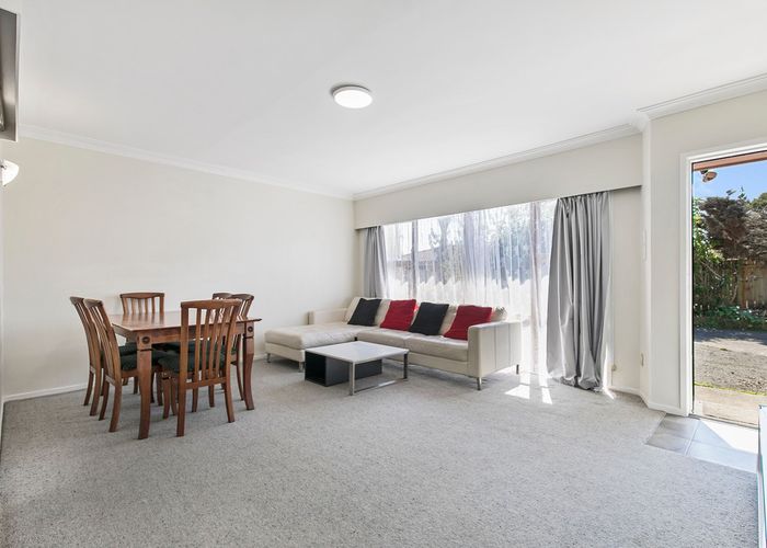  at 2/71 Coronation Road, Papatoetoe, Auckland
