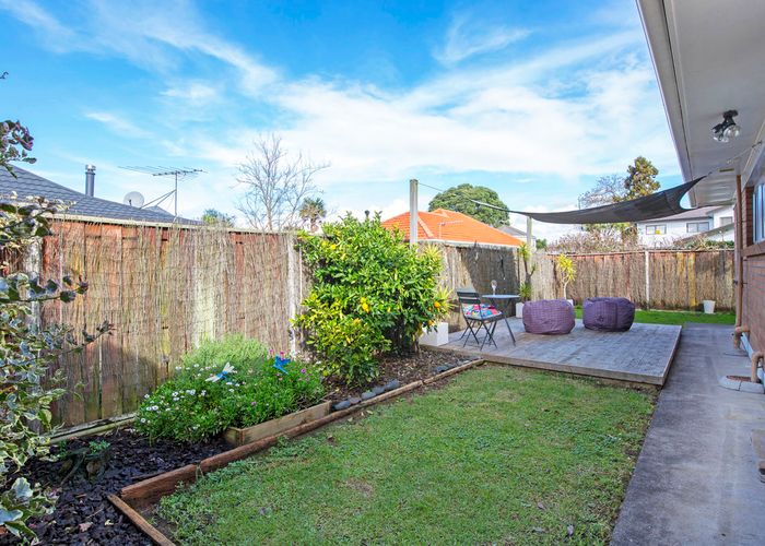  at 2/11 Pakuranga Road, Pakuranga, Auckland