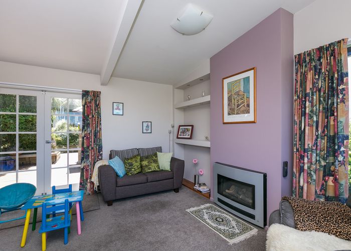  at 8 Arapiko Street, Johnsonville, Wellington
