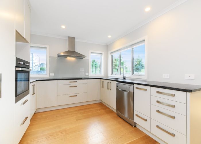  at 2 Waiohua Road, Greenlane, Auckland