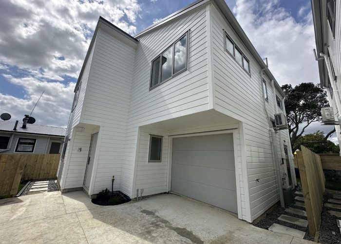  at 89A Kinross Street, Blockhouse Bay, Auckland