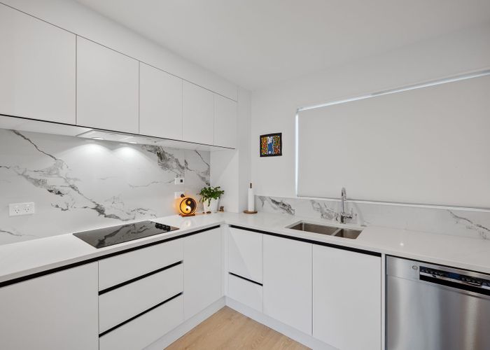  at 1/135 Lancaster Road, Beach Haven, North Shore City, Auckland