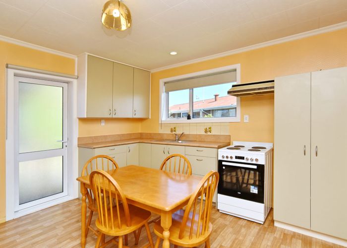  at 1/6 Bute Street, Woolston, Christchurch