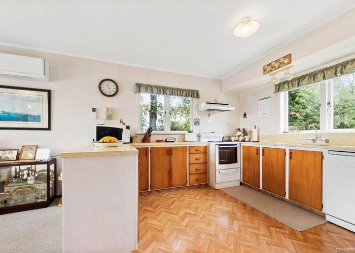  at 11  Jasmine Place, Blockhouse Bay, Auckland City, Auckland