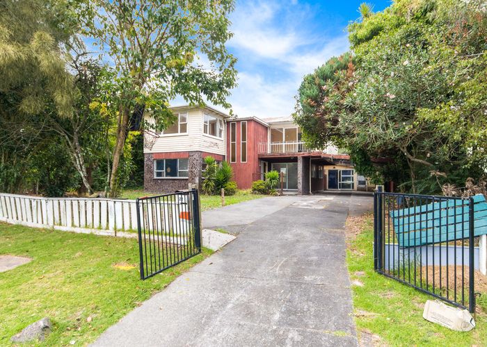  at 22 Pinedale Place, Henderson, Auckland