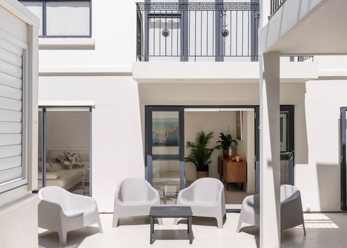  at 419 Beach Road, Mairangi Bay, North Shore City, Auckland