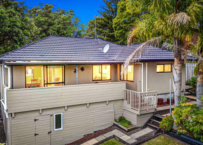  at 103C Glengarry Road, Glen Eden, Auckland