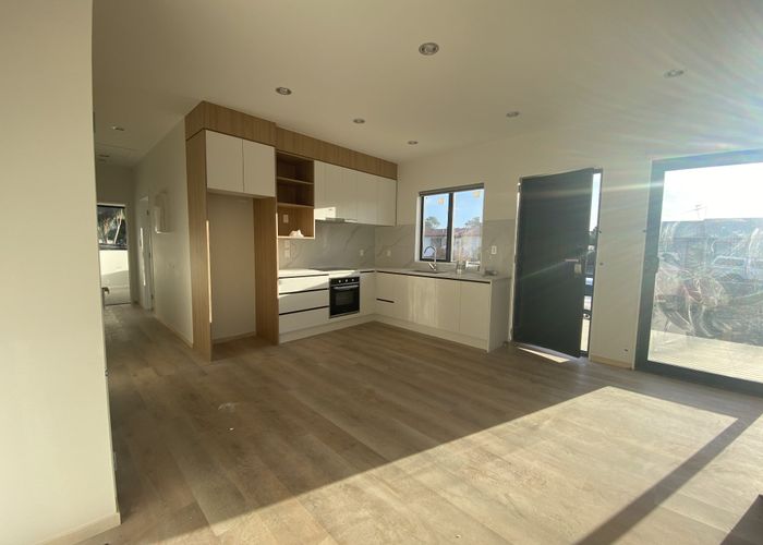  at 37 Seaward Place, Wattle Downs, Manukau City, Auckland