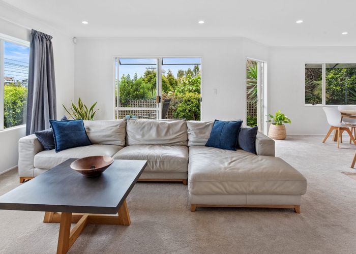  at 2/893 Beach Road, Waiake, Auckland