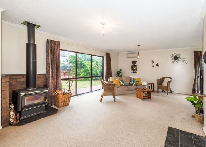  at 12 Tobys Way, Waikanae Beach, Waikanae