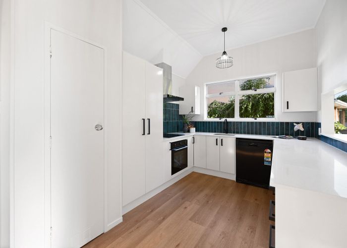  at 19 Morrow Avenue, Saint Andrews, Hamilton, Waikato