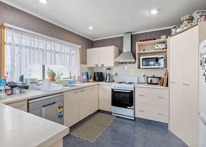  at 2/35 Bay Street, Red Beach, Rodney, Auckland