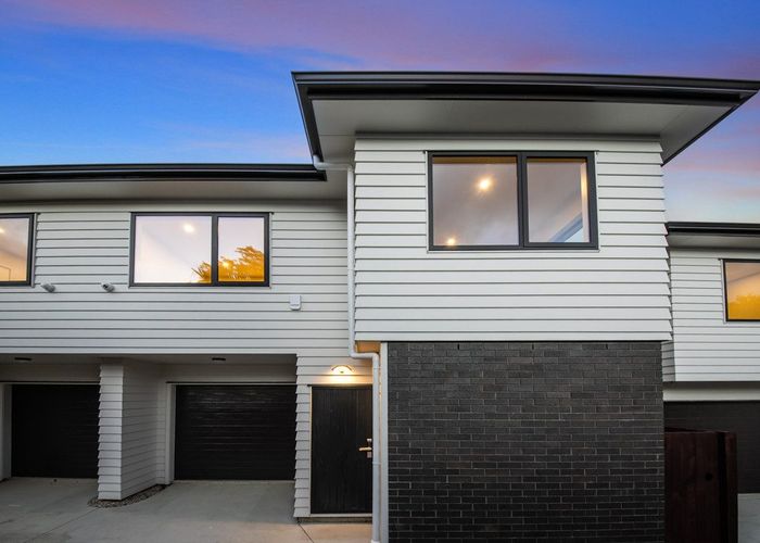  at 56 Angelo Avenue, Howick, Manukau City, Auckland