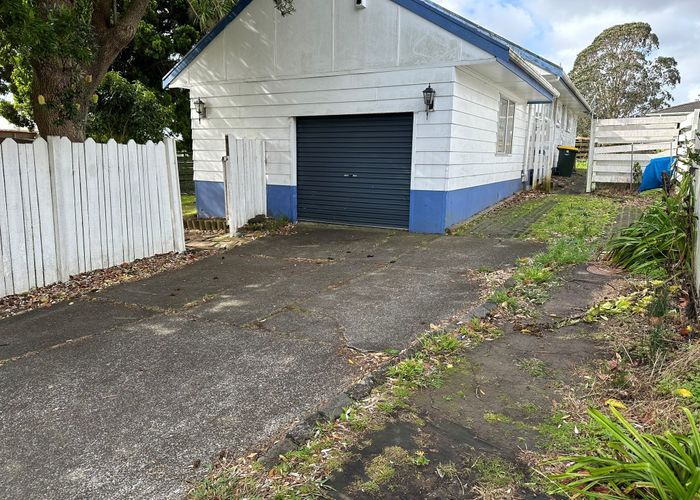  at 16 Cottrell Place, Clendon Park, Manukau City, Auckland