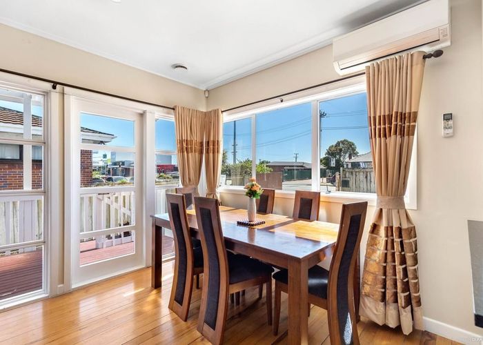  at 1/449 Richardson Road, Mount Roskill, Auckland