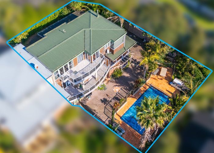  at 31 Rothesay Bay Road, Rothesay Bay, Auckland
