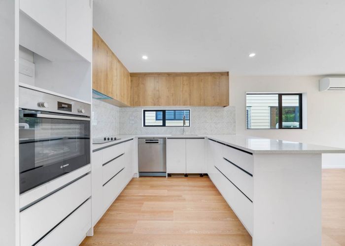  at Lot 2/21A Overton Road, Papatoetoe, Manukau City, Auckland