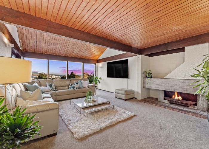  at 62 Parr Terrace, Castor Bay, Auckland