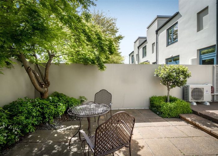  at 4/18 Rastrick Street, Merivale, Christchurch
