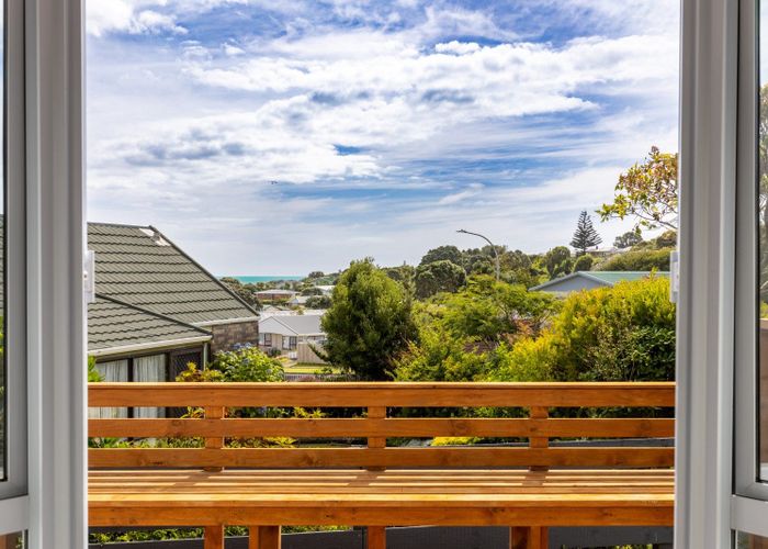  at 9B Herekawe Drive, Spotswood, New Plymouth