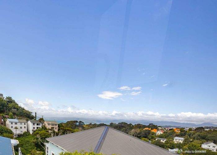  at 4 Governor Road, Northland, Wellington