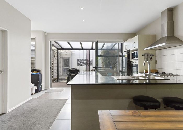  at 8 Kauri Drive, Takanini, Auckland