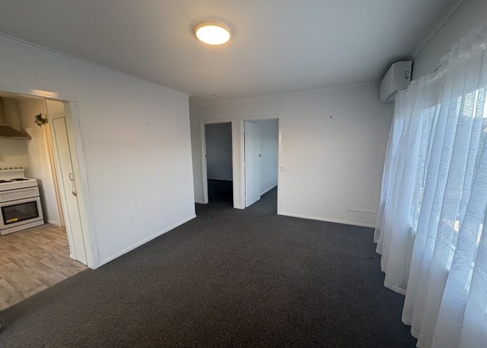  at 1/32 Simkin Avenue, Saint Johns, Auckland