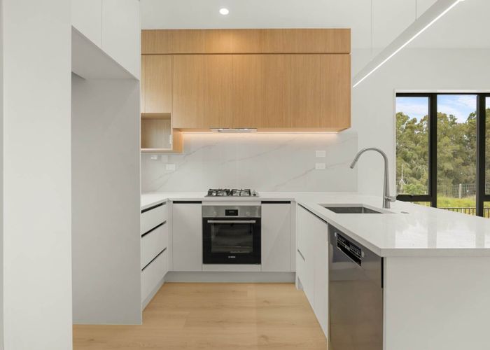  at 63 Whiteywood Street, Westgate, Waitakere City, Auckland