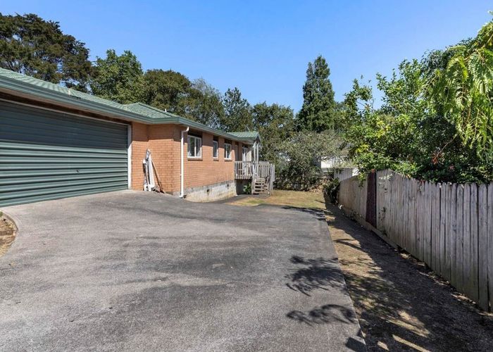  at 15 Freda Place, Favona, Auckland