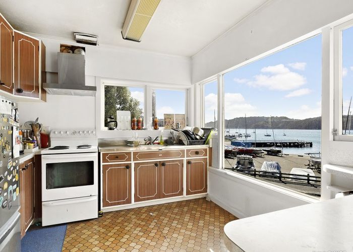  at 462 Evans Bay Parade, Hataitai, Wellington