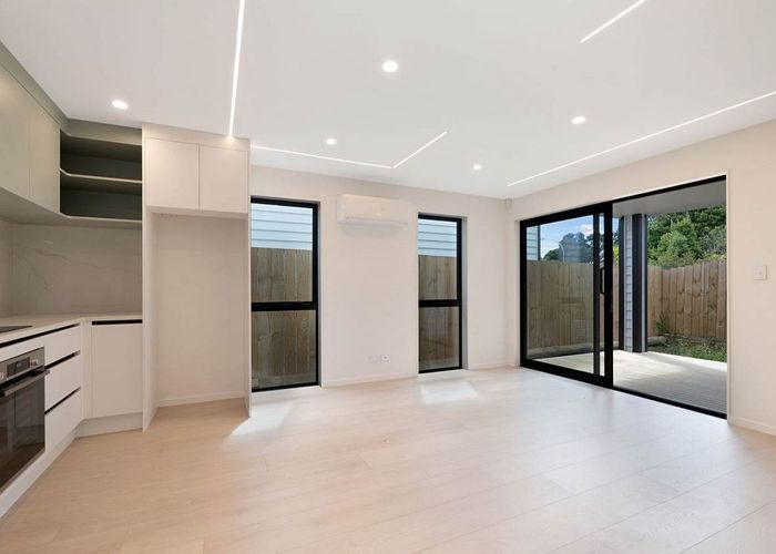  at 1/69 Andrew Road, Howick, Auckland