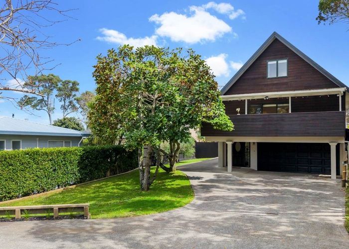  at 1/16 Waiake Street, Torbay, Auckland